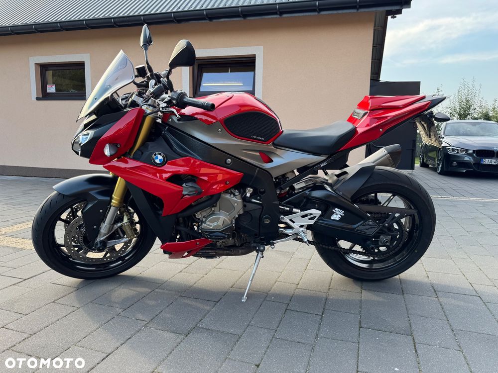 BMW S - 6
