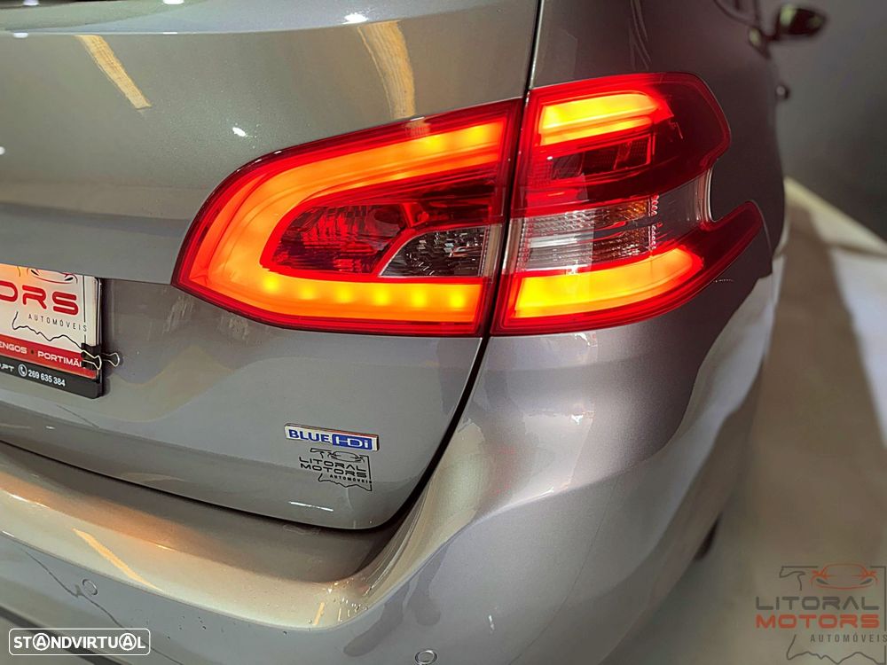 Peugeot 308 SW 1.6 BlueHDi Allure - 11