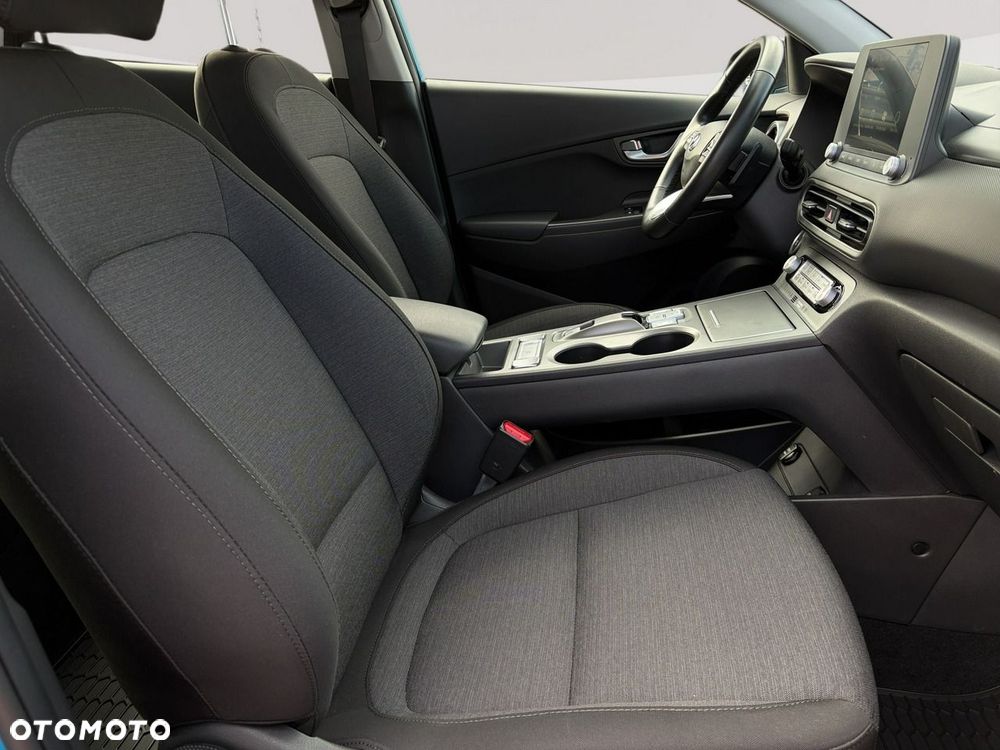 Hyundai Kona 64kWh Style - 24