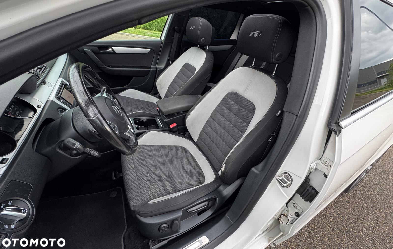 Volkswagen Passat 2.0 TDI Highline R-Style DSG - 31