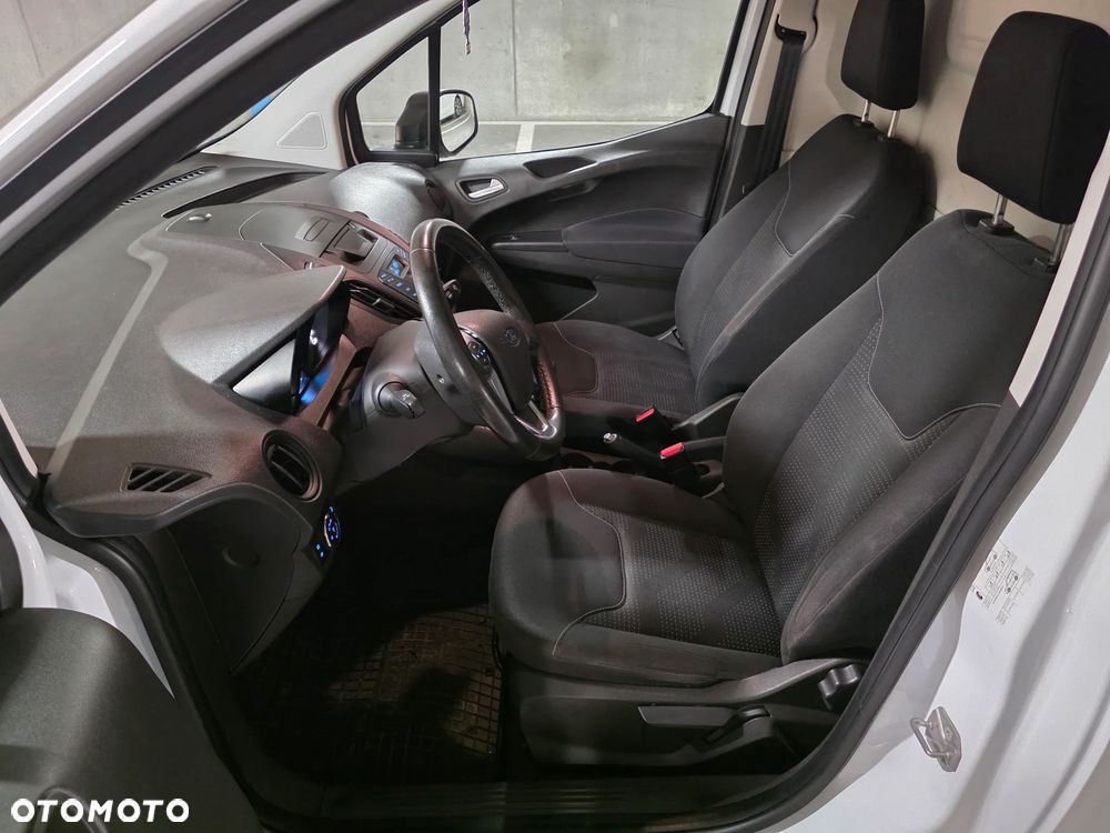 Ford Transit Courier Ambiente - 10