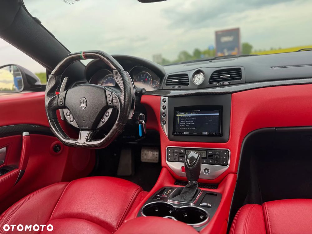 Maserati GranTurismo S Automatik - 24