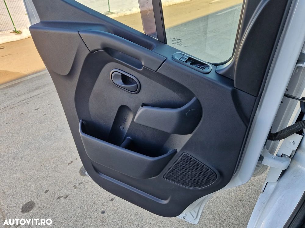 Renault MASTER 2.3D 163CP MANUAL CABINA DE DORMIT SI PRELATA - 32