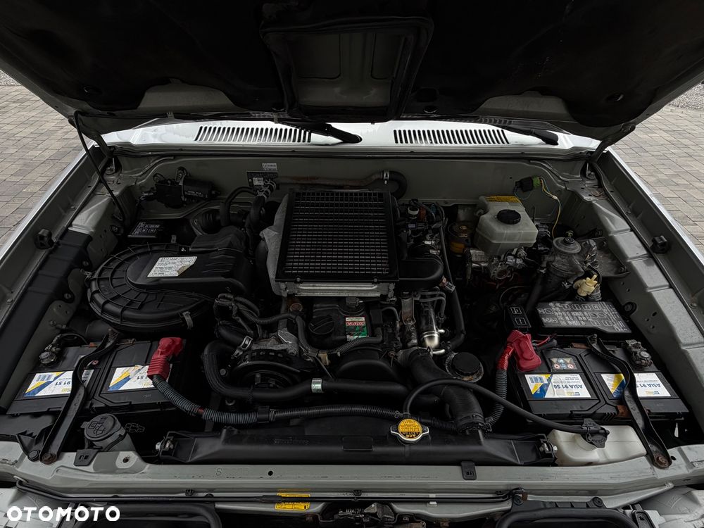 Toyota Land Cruiser - 40