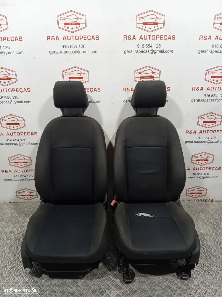 Conjunto Bancos Ford Focus MK2 em tecido Original - 10