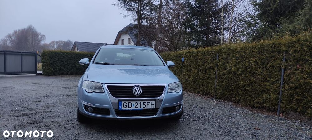 Volkswagen Passat 2.0 TDI DSG Comfortline - 4