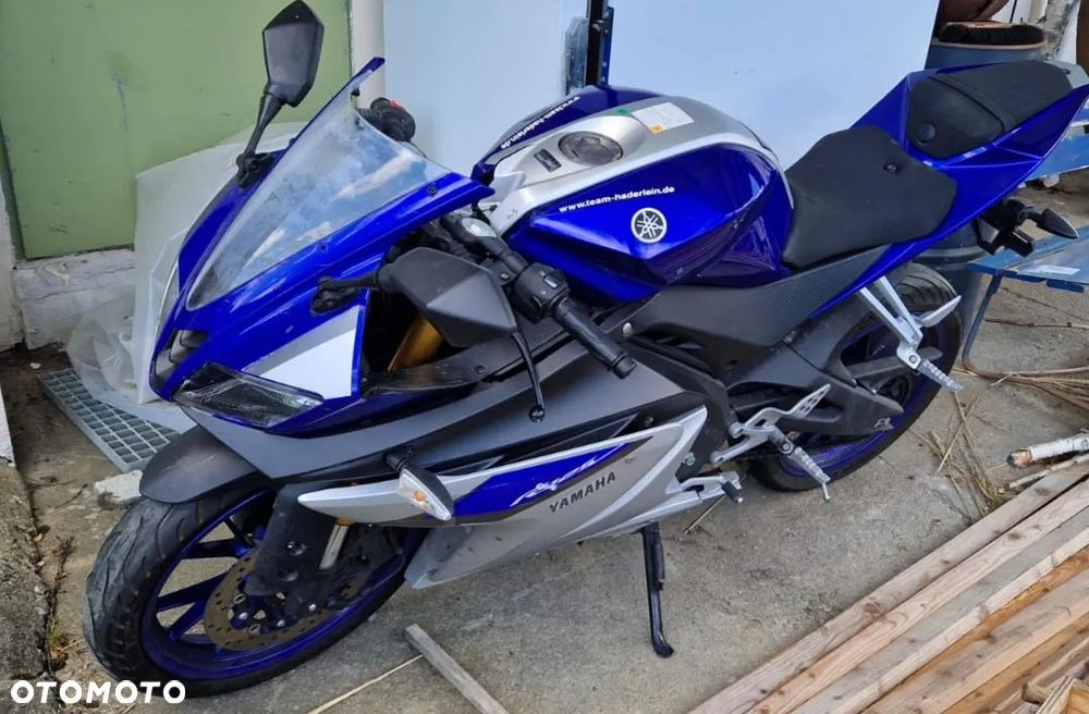 Yamaha YZF - 1