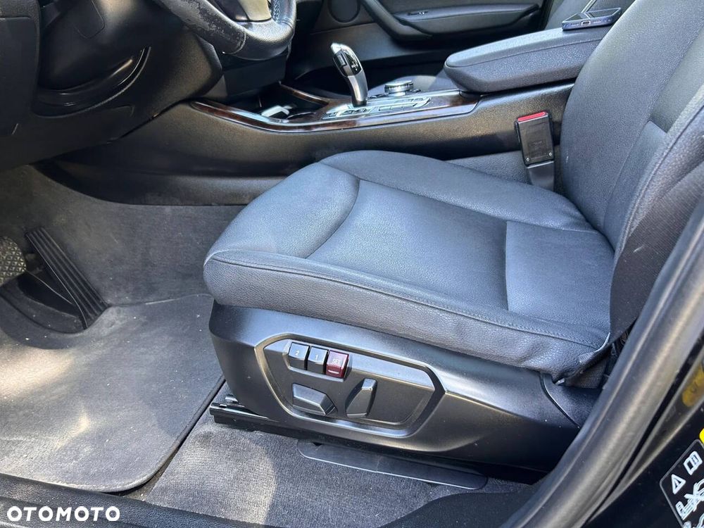 BMW X3 xDrive28i xLine - 25