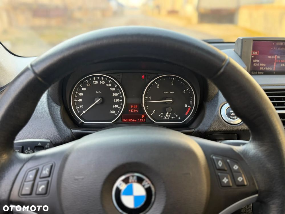 BMW Seria 1 123d DPF - 25