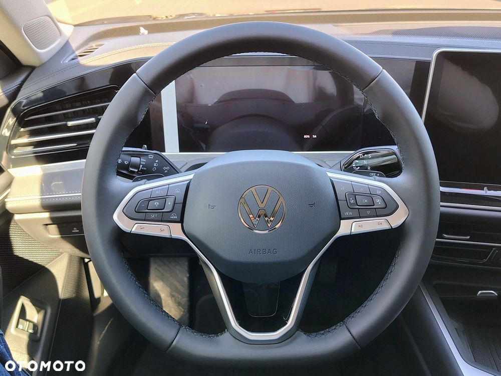 Volkswagen Passat - 11