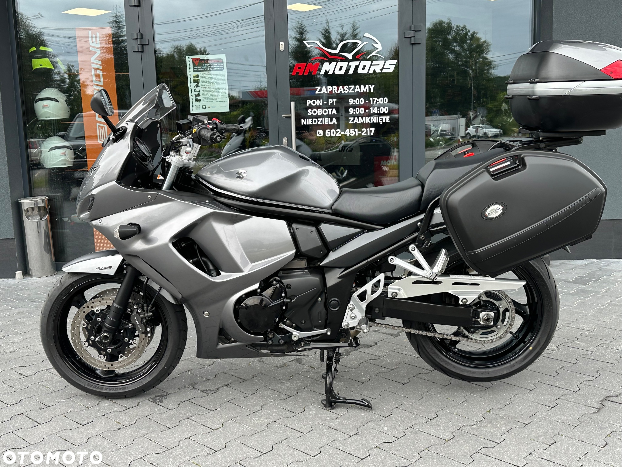 Suzuki GSX - 27