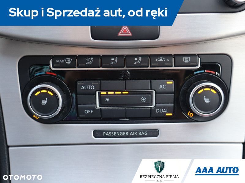 Volkswagen Passat - 14