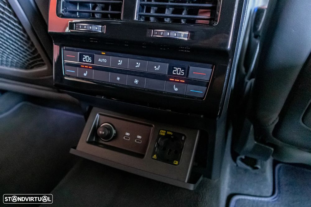 VW Touareg 3.0 TSI e-Hybrid R - 30