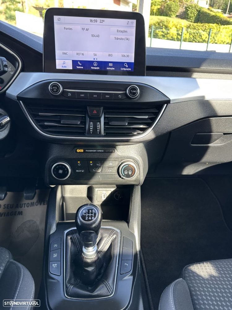Ford Focus - 13