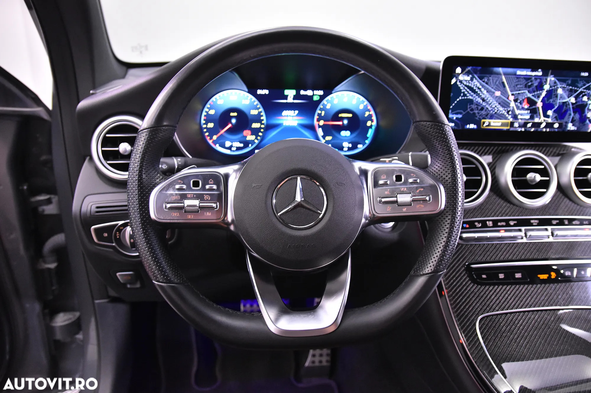 Mercedes-Benz GLC Coupe 300 e 4Matic 9G-TRONIC AMG Line - 16