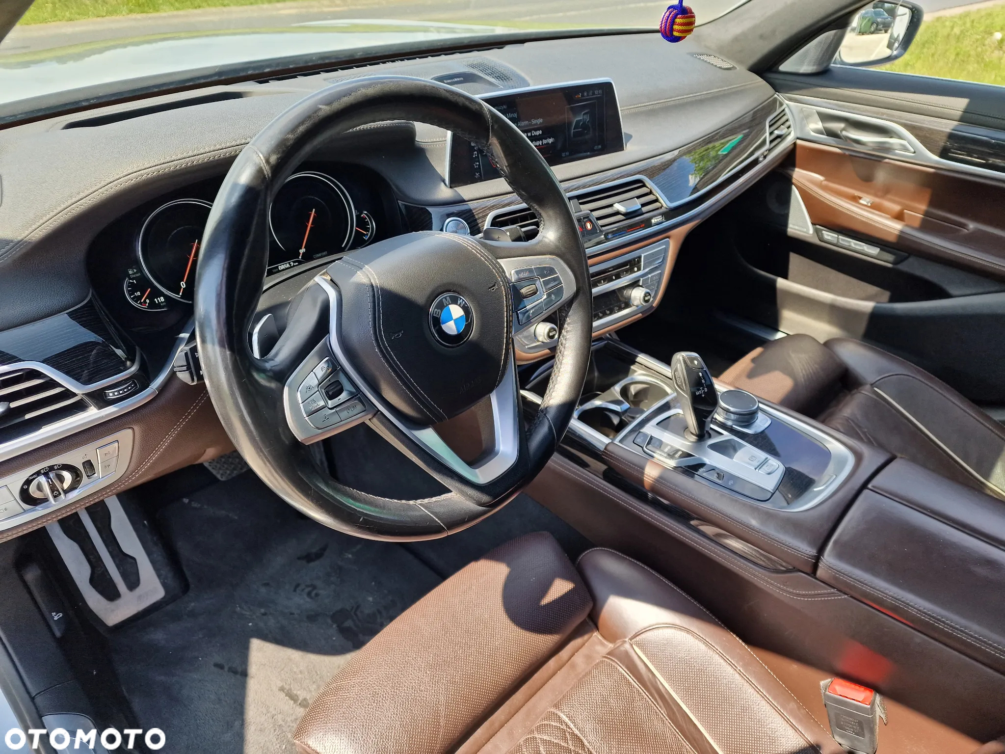 BMW Seria 7 750Ld xDrive - 17