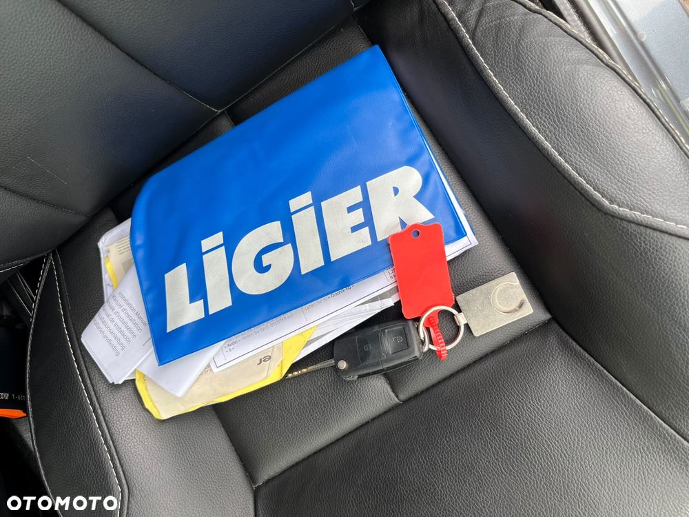 Ligier JS50 - 8