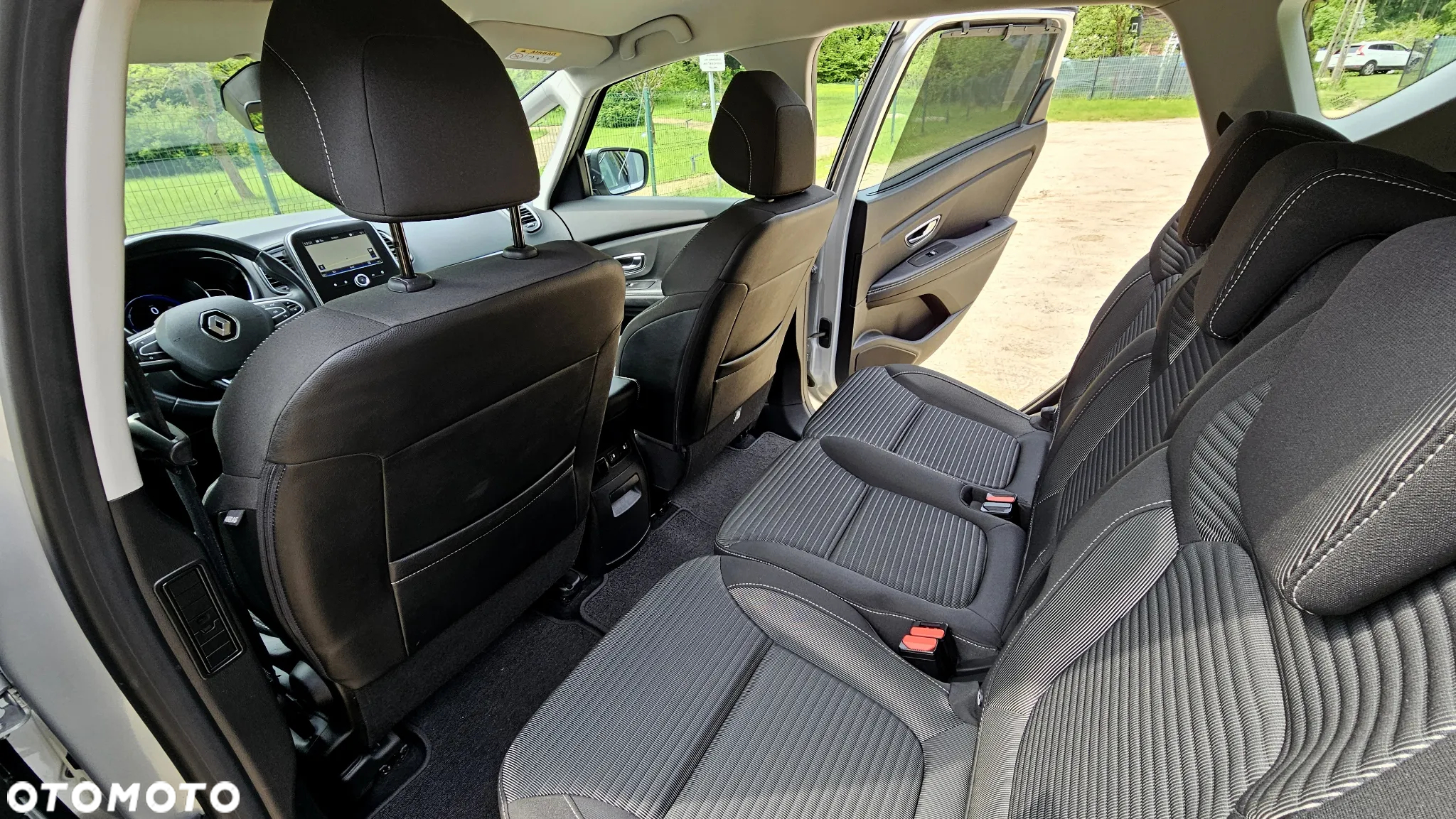 Renault Scenic 1.3 TCe FAP Zen - 34
