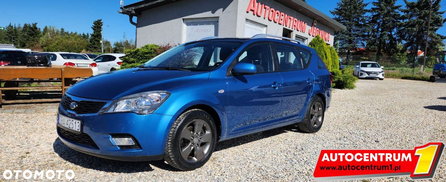 Kia Ceed - 10
