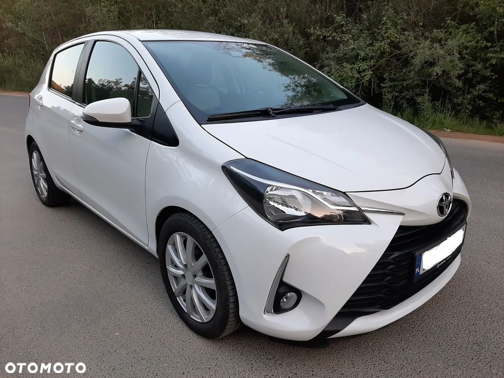 Toyota Yaris 1.5 Premium CVT - 3