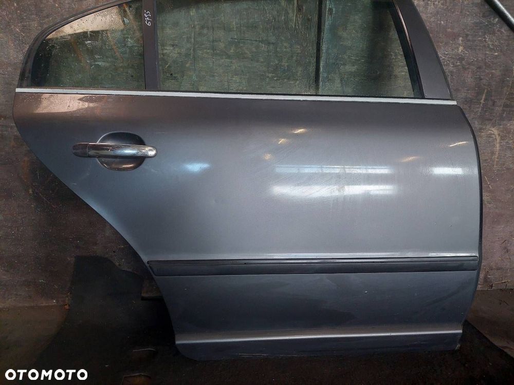 DRZWI KOMPLETNE PRAWY TYŁ SKODA SUPERB I SEDAN 9152 - 2