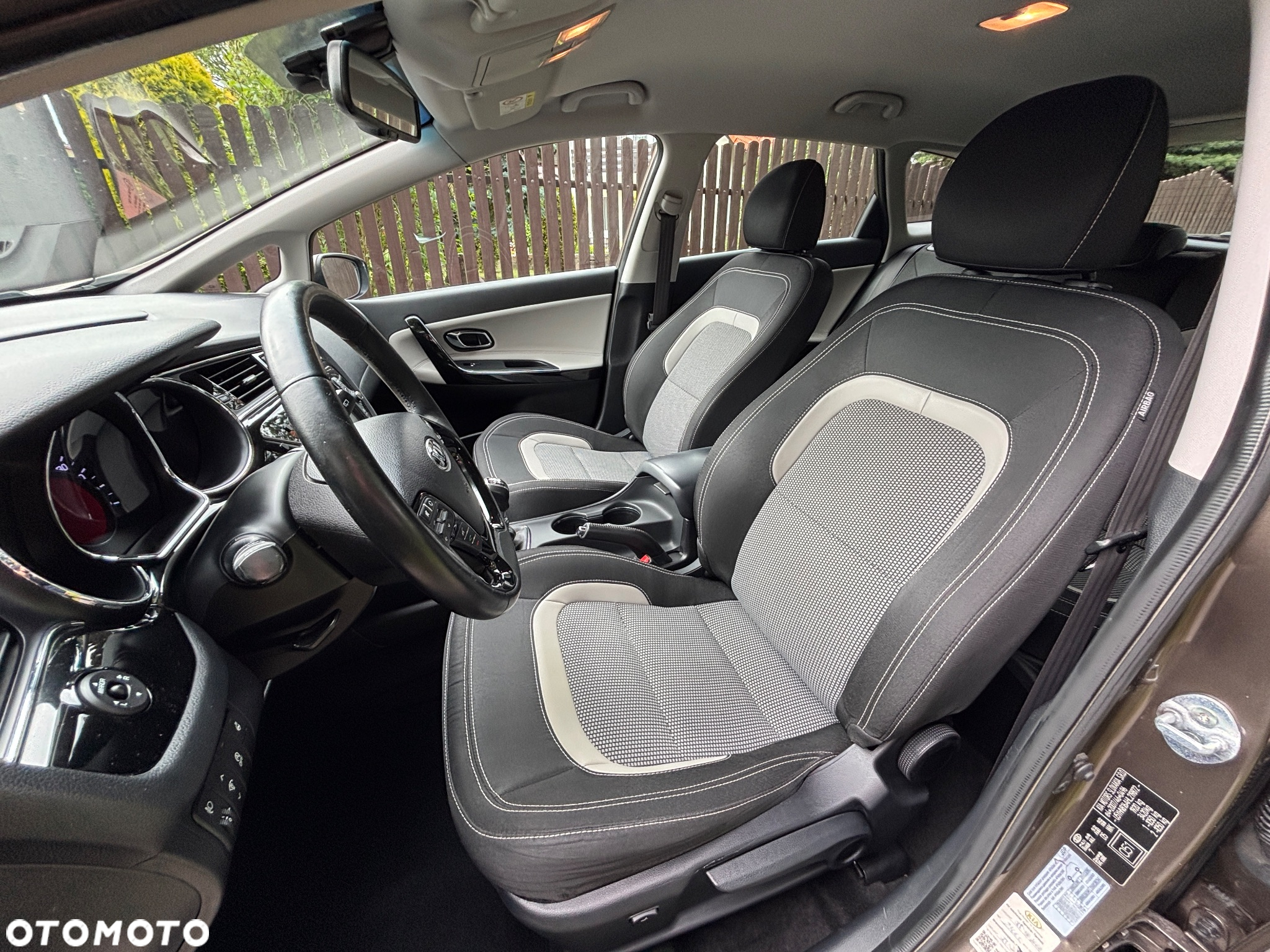 Kia Ceed - 16
