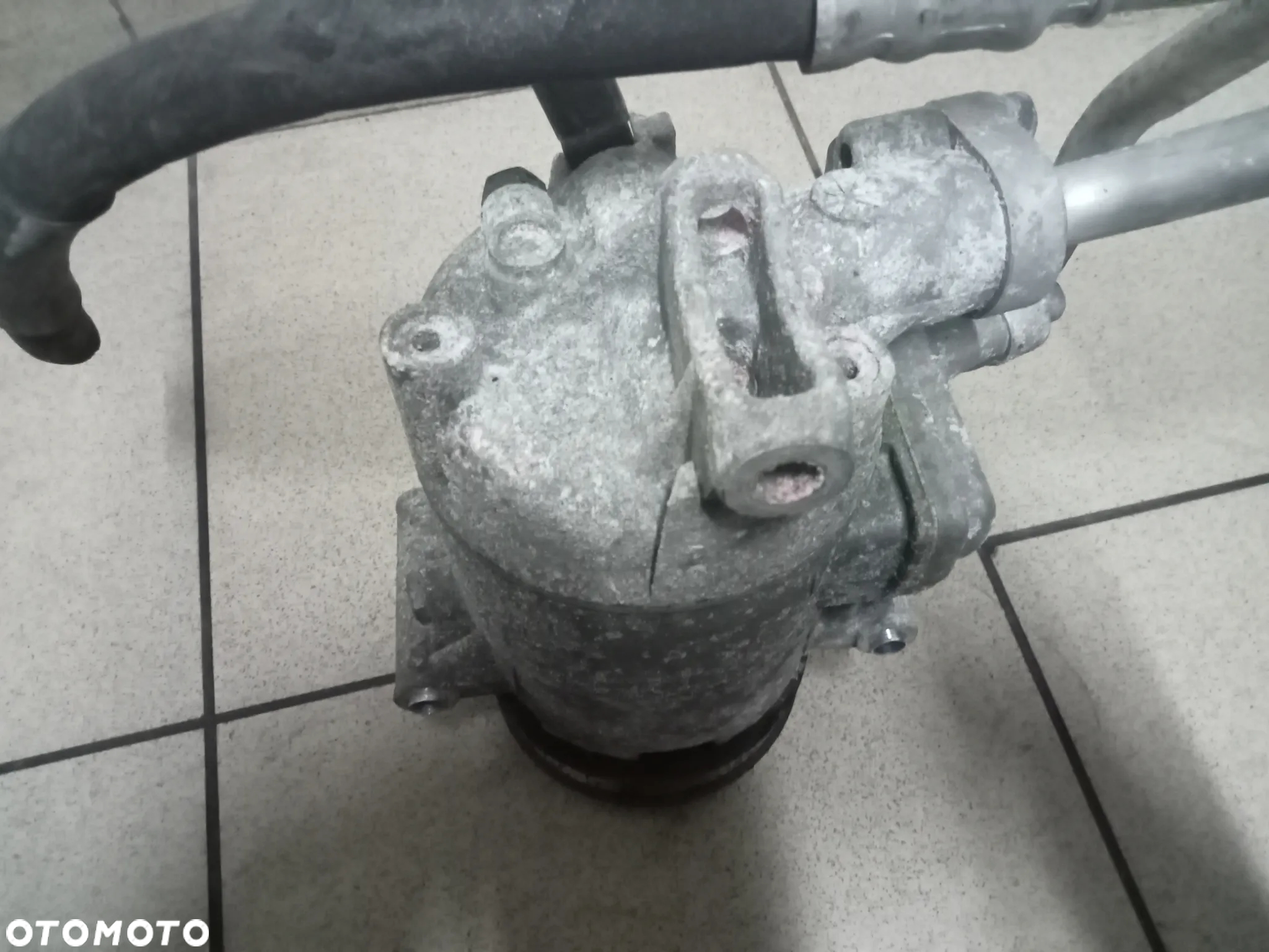 sprężarka klimatyzacji vw audi seat 1.6 tdi cay 5n0820803a - 4