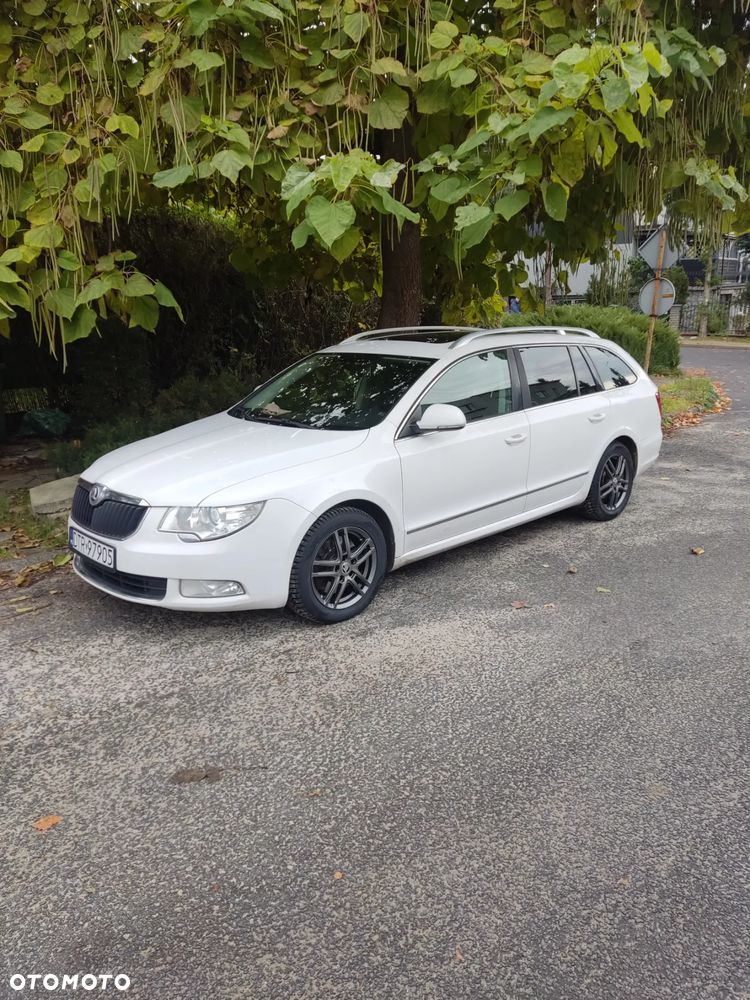 Skoda Superb 2.0 TDI DSG Ambition - 2
