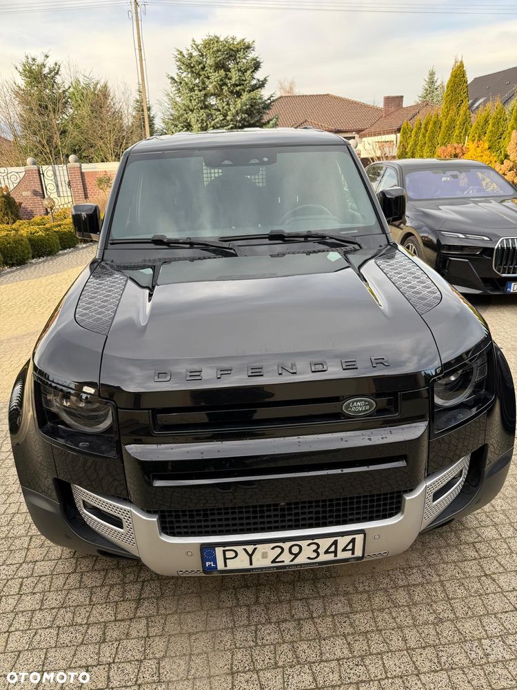 Land Rover Defender - 2