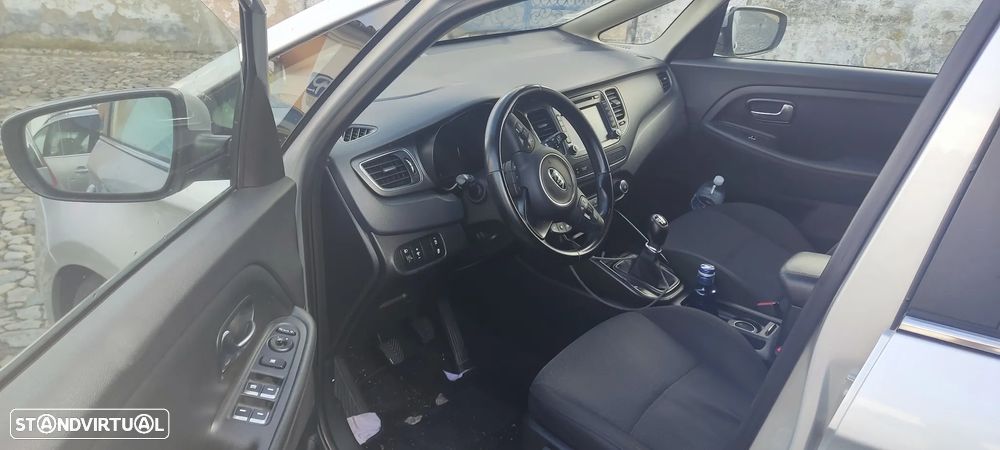 Kia Carens 1.7 CRDi ISG TX - 6
