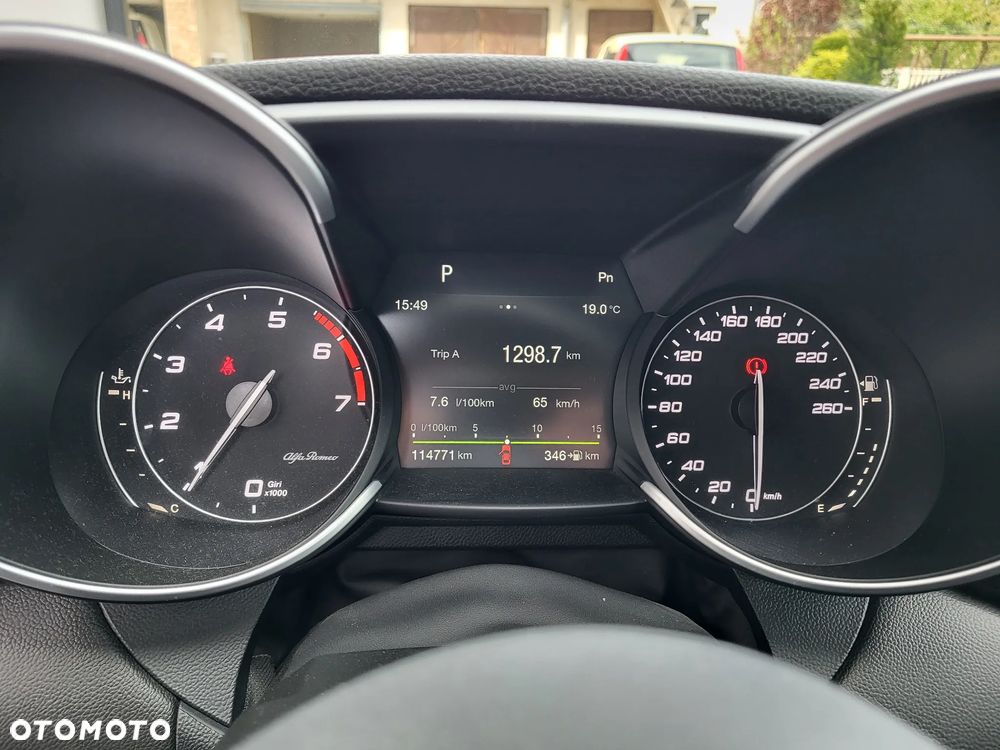 Alfa Romeo Giulia 2.0 Turbo Veloce Q4 - 24