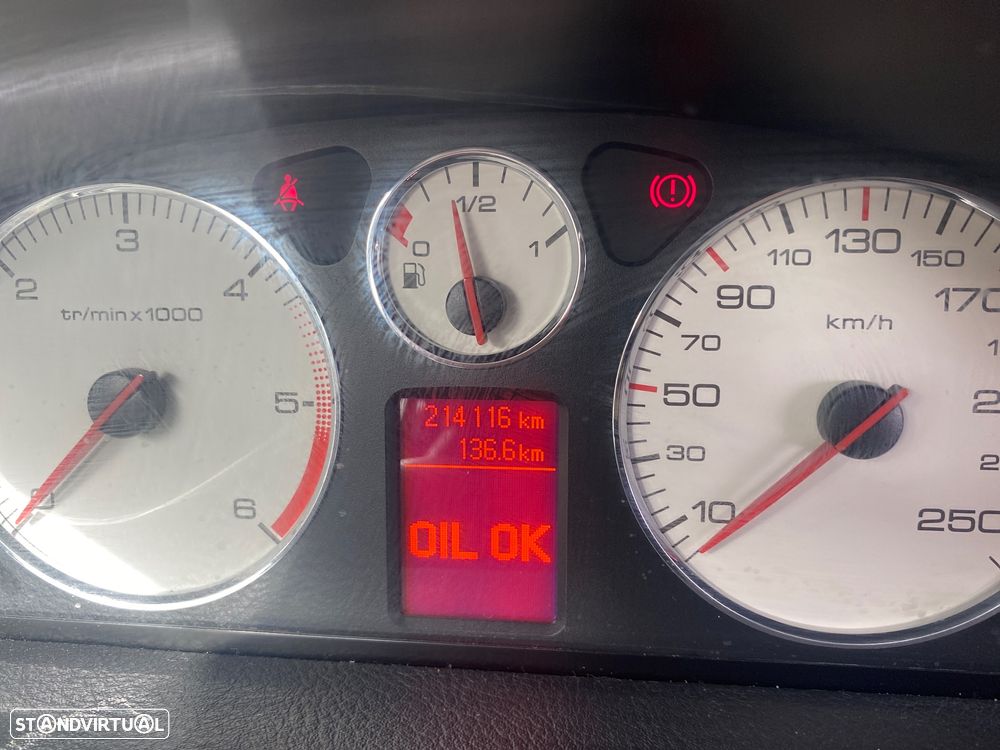 Peugeot 407 SW - 8