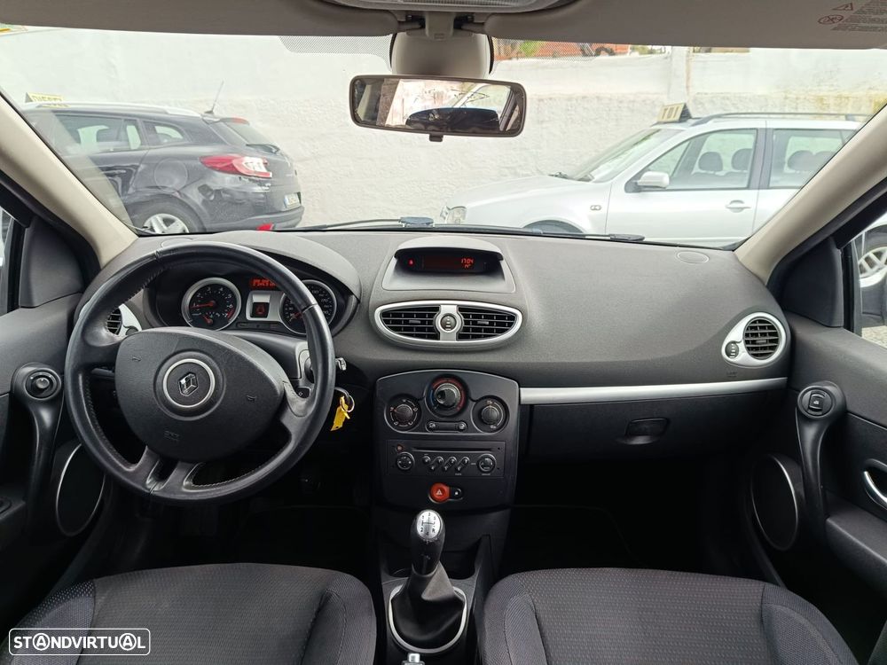Renault Clio 1.2 16V Dynamique - 10