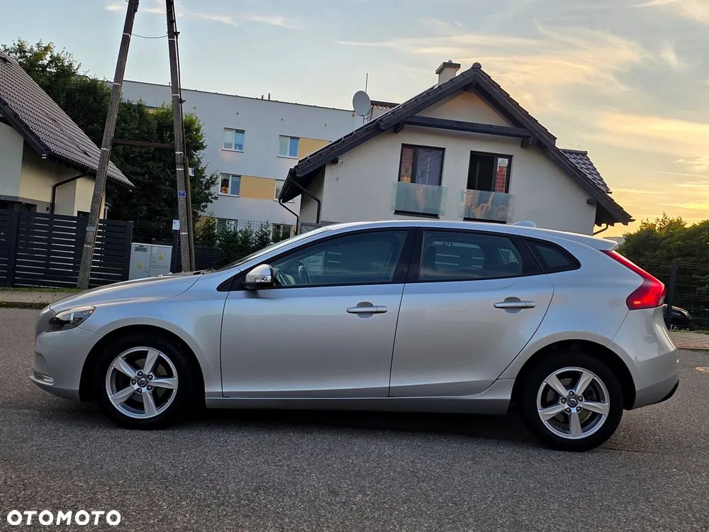 Volvo V40 D2 Momentum - 13