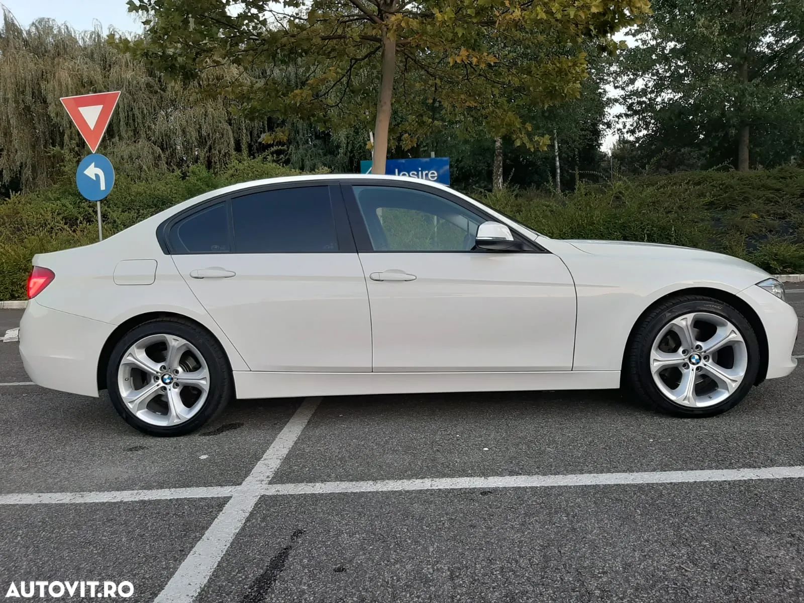 BMW Seria 3 320d Sport Line - 1