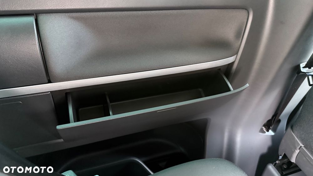 Volkswagen Multivan - 29