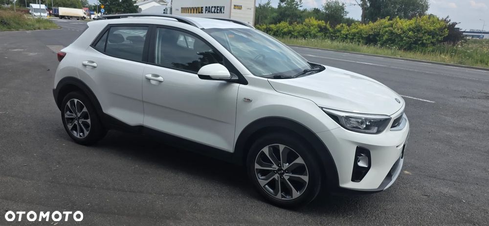 Kia Stonic 1.4 L - 8