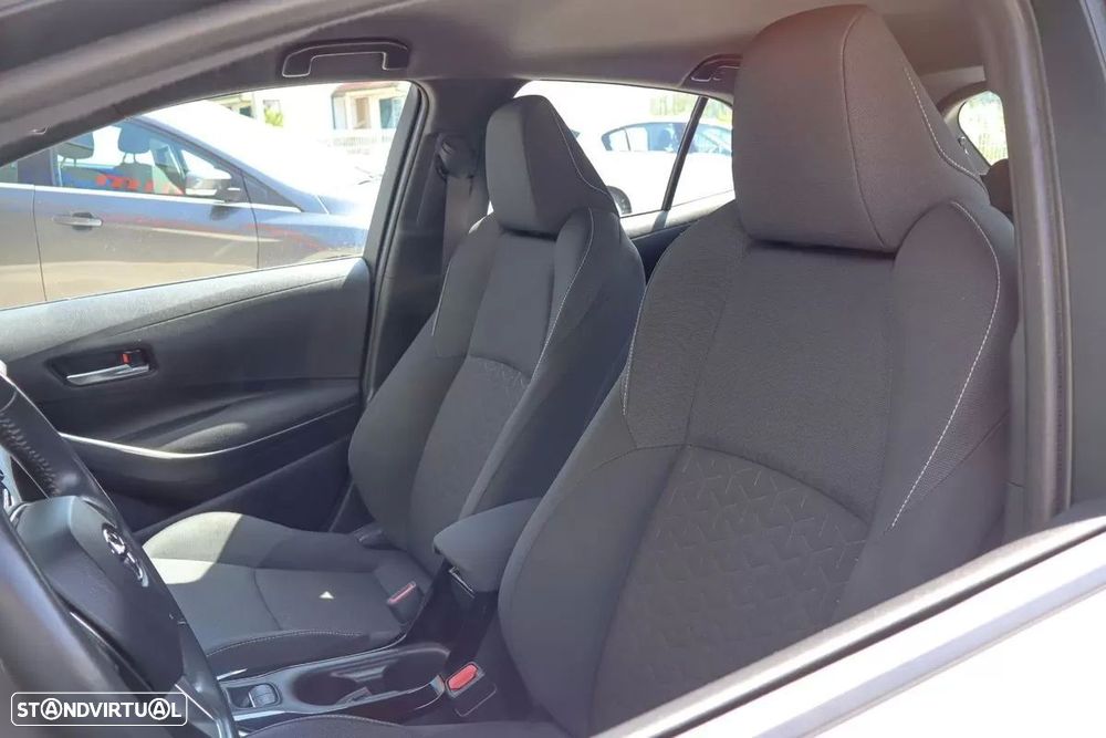 Toyota Corolla 1.8 Hybrid Comfort - 12
