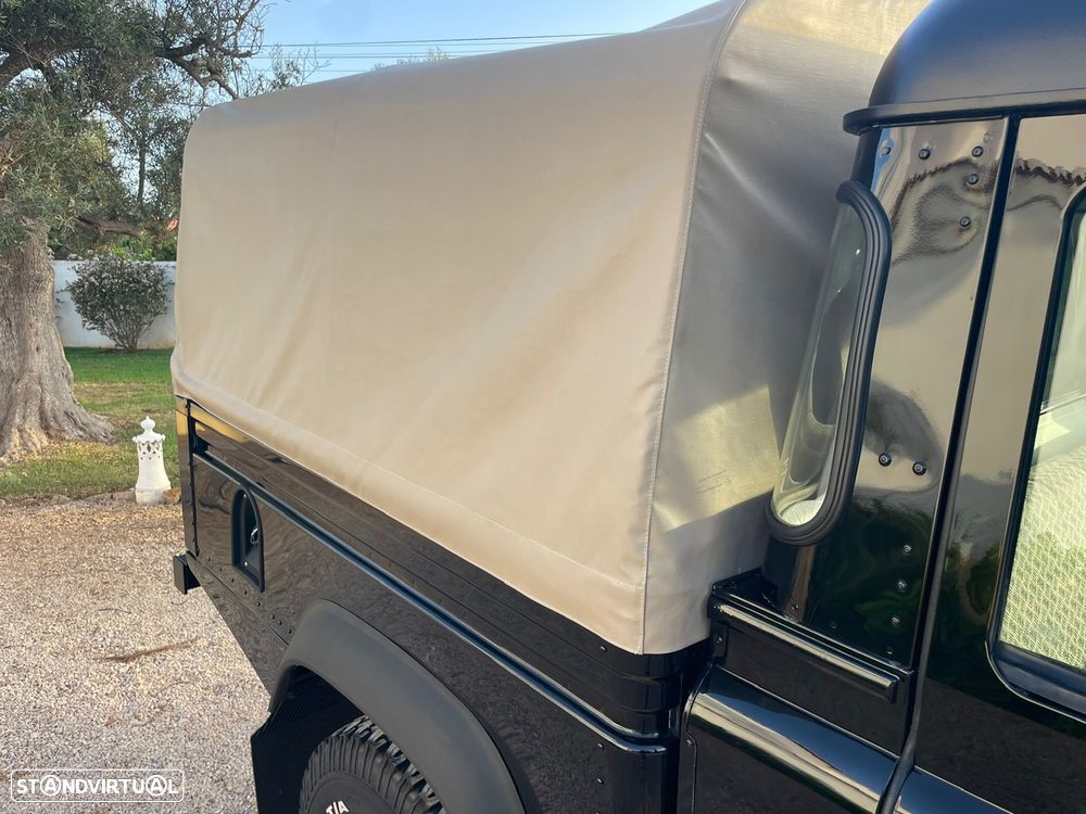 Land Rover Defender - 11