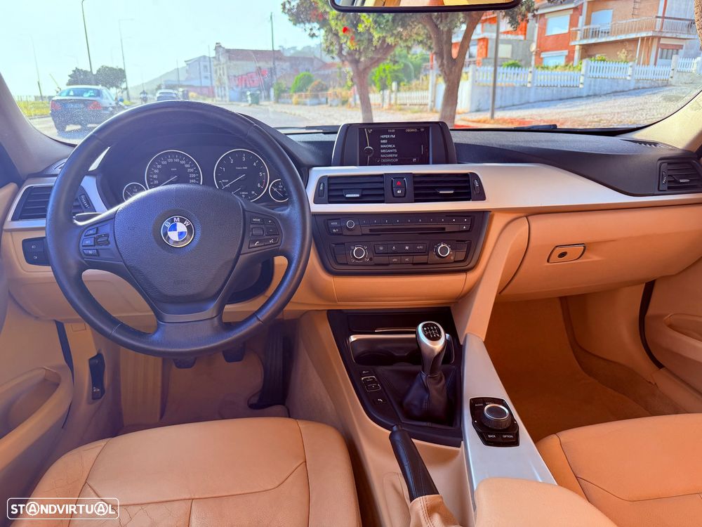 BMW 325 d Line Sport - 32