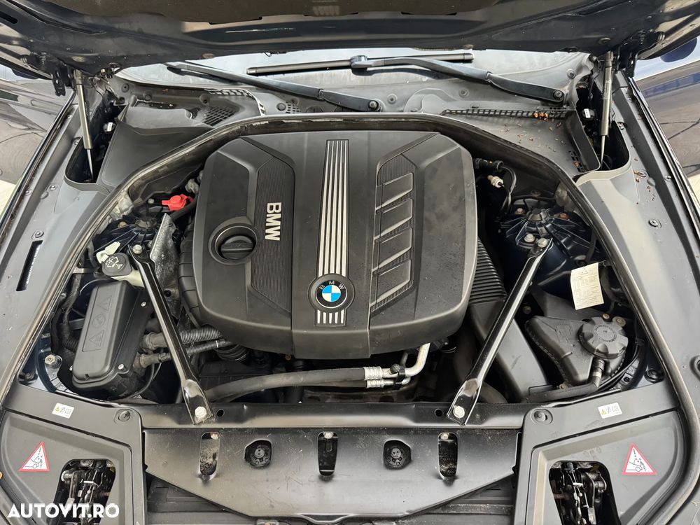 BMW Seria 5 520d Aut. Luxury Line - 35