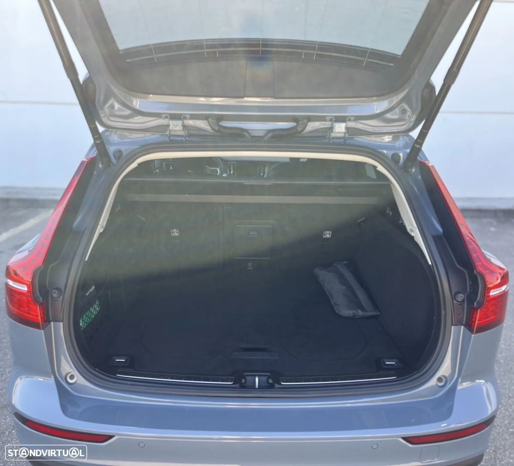 Volvo V60 2.0 B4 Core Auto - 13