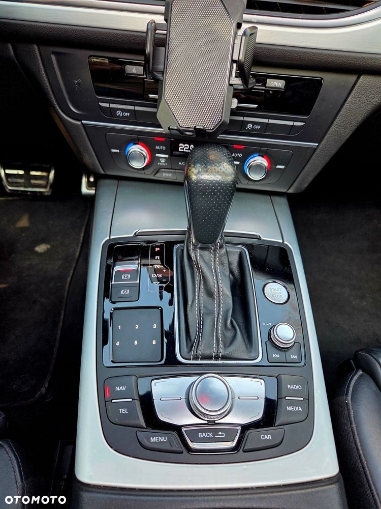 Audi A6 Avant 2.0 TDI quattro S tronic - 23