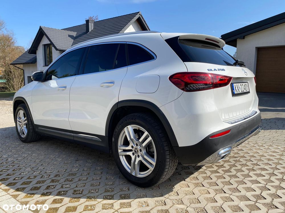 Mercedes-Benz GLA 250 4Matic 8G-DCT Progressive - 5