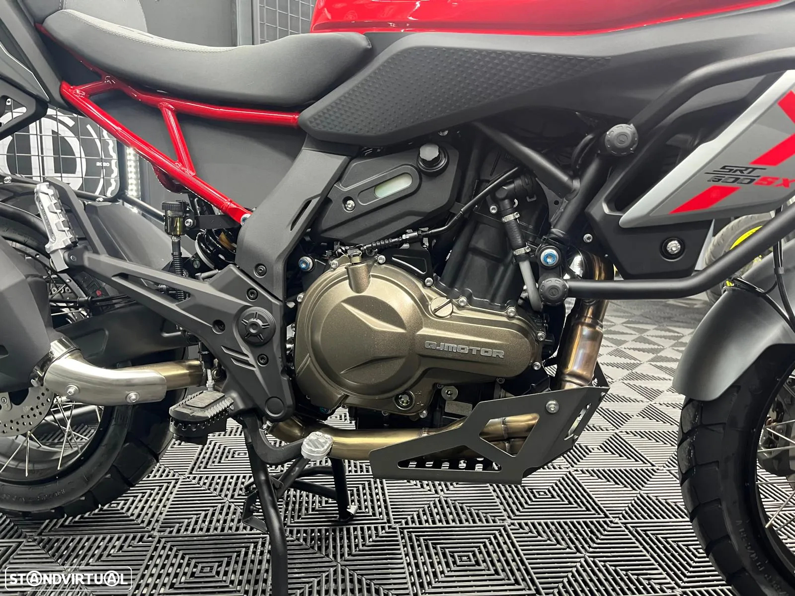 QJ Motor SRT 600SX - 8