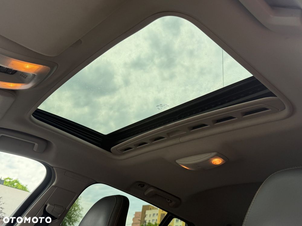 Volvo V60 Cross Country - 18