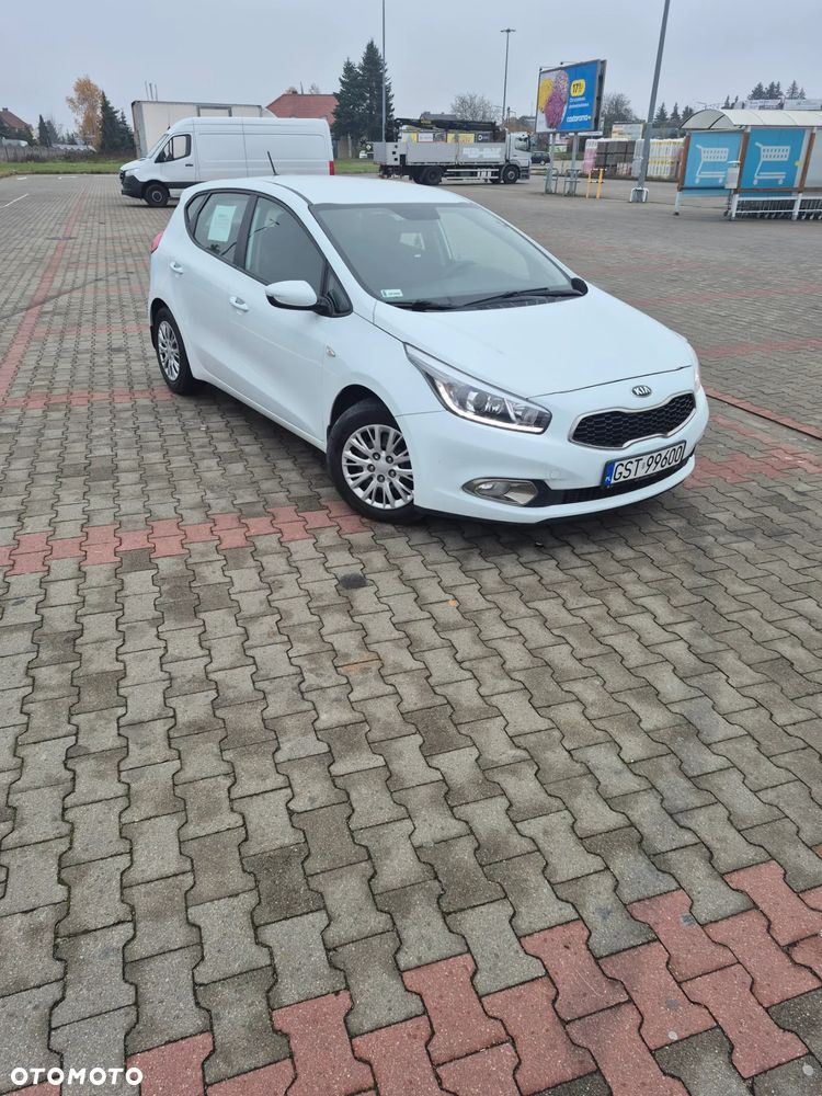 Kia Ceed Cee'd 1.4 L - 8