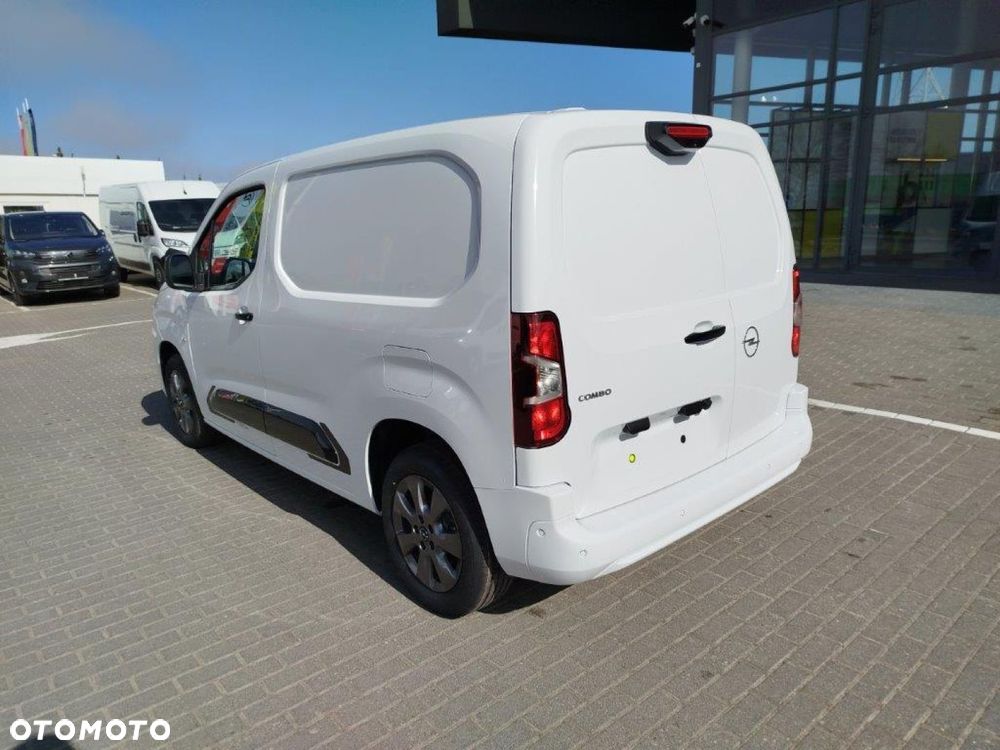 Opel COMBO - 9