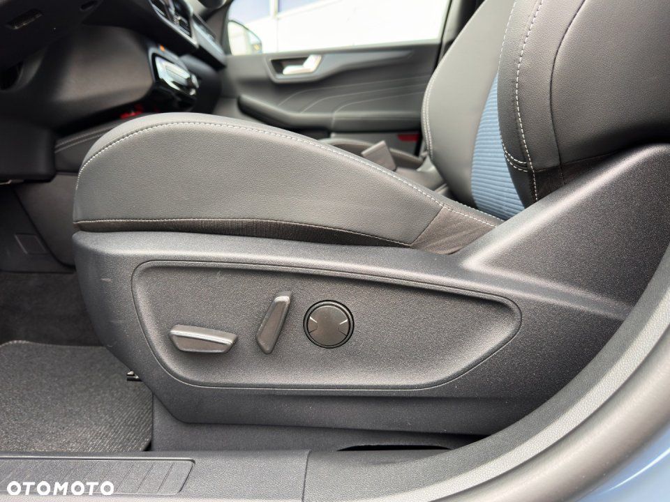 Ford Kuga - 14