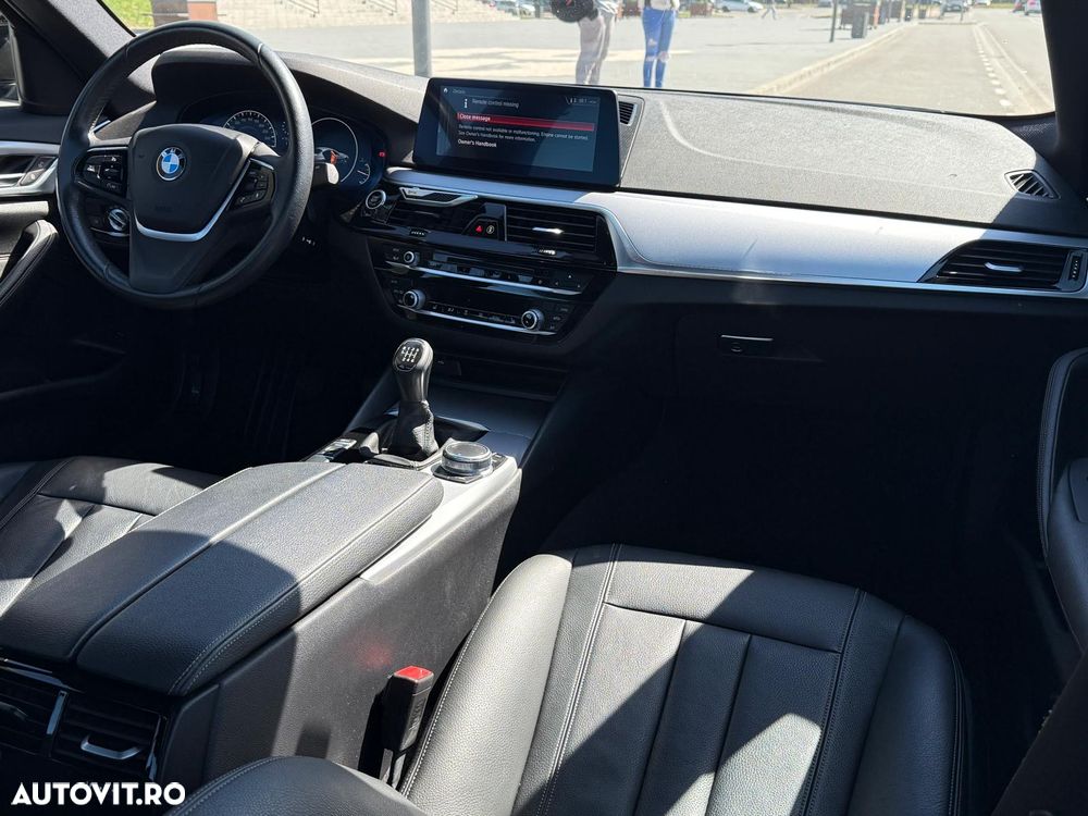 BMW Seria 5 520d Sport Line - 9
